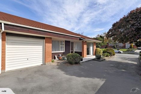 Photo of property in 7 Camberwell Place, Avonhead, Christchurch, 8042