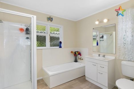Photo of property in 24 Korau Grove, Stokes Valley, Lower Hutt, 5019