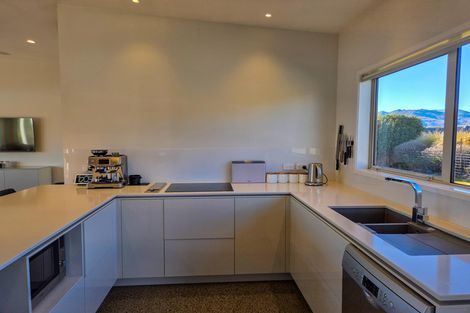 Photo of property in 10 Manning Place, Lake Tekapo, 7999