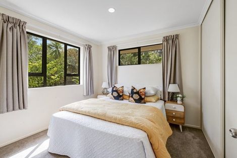 Photo of property in 26 Black Teal Close, Unsworth Heights, Auckland, 0632