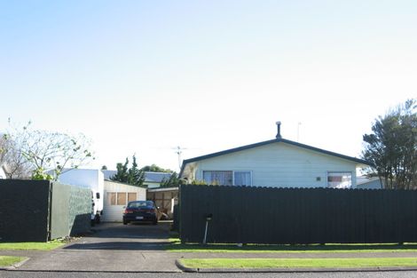 Photo of property in 36 Sunlands Drive, Manurewa, Auckland, 2102