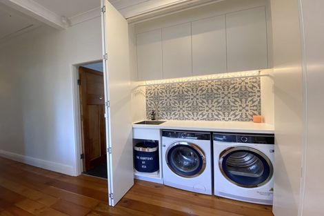 Photo of property in 59 Freyberg Street, Lyall Bay, Wellington, 6022