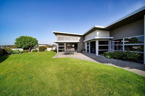Photo of property in 33 Dillon Drive, Bell Block, New Plymouth, 4312
