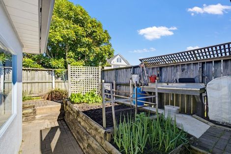 Photo of property in 11 Fishermans Drive, Coastlands, Whakatane, 3120