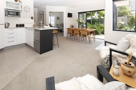 Photo of property in 3 Moy Place, East Tamaki Heights, Auckland, 2016