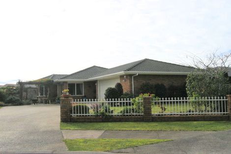 Photo of property in 21 Mullagh Place, East Tamaki Heights, Auckland, 2016