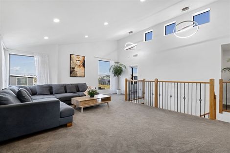 Photo of property in 8 Tawatawa Street, Long Bay, Auckland, 0630