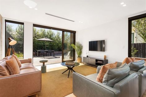 Photo of property in 2/151 Edgeware Road, Edgeware, Christchurch, 8013