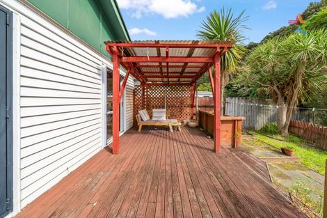 Photo of property in 58 Lees Grove, Wainuiomata, Lower Hutt, 5014