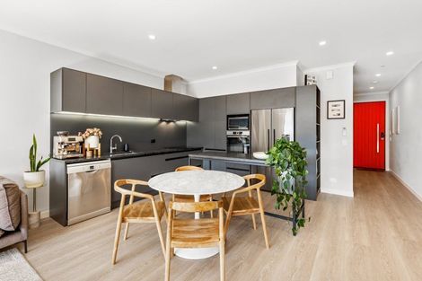 Photo of property in 21 Hudson Bay Road, Hobsonville, Auckland, 0616