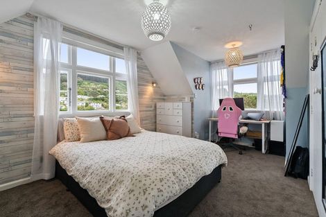 Photo of property in 30 Ngatitoa Street, Tawa, Wellington, 5028