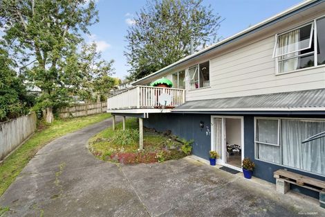 Photo of property in 28 Malmo Place, Massey, Auckland, 0614