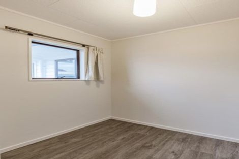 Photo of property in 24 Miriam Corban Heights, Henderson, Auckland, 0612