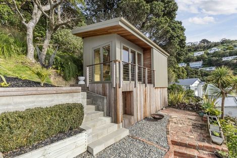 Photo of property in 118 Sutherland Road, Melrose, Wellington, 6023