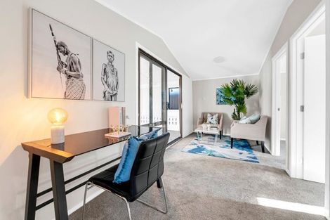 Photo of property in 4 Burlington Place, Manurewa, Auckland, 2102