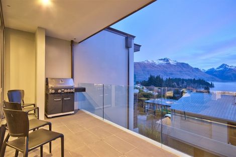 Photo of property in The Beeches Apartments, 13/60 Hallenstein Street, Queenstown, 9300
