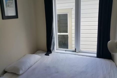 Photo of property in 32 Crieff Street, Northland, Wellington, 6012