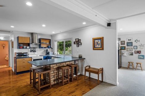 Photo of property in 1/230 East Coast Road, Forrest Hill, Auckland, 0620