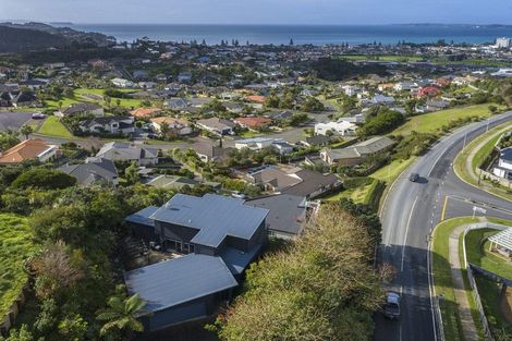 Photo of property in 15 Maire Road, Orewa, 0931