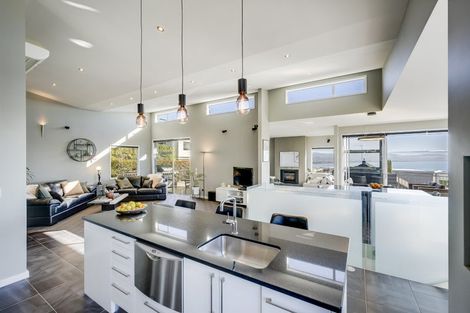 Photo of property in 14a George Street, Hospital Hill, Napier, 4110