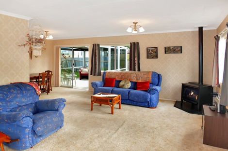 Photo of property in 24 Hall Place, Foxton Beach, Foxton, 4815
