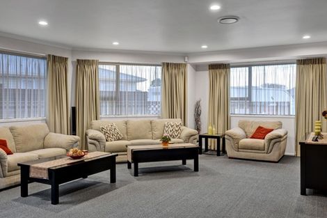 Photo of property in 16 Ramanui Avenue, Hawera, 4610