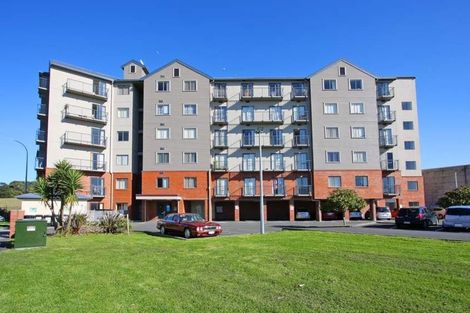 Photo of property in 6g/17 Crown Lynn Place, New Lynn, Auckland, 0600