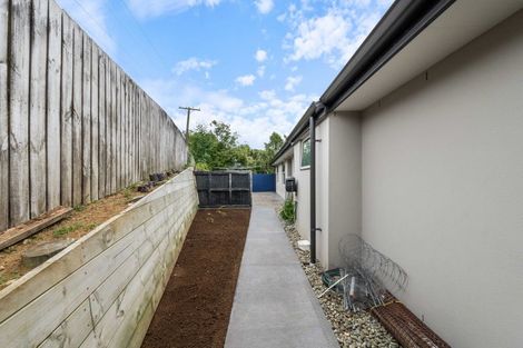 Photo of property in 4 Links Drive, Waiwhakaiho, New Plymouth, 4312