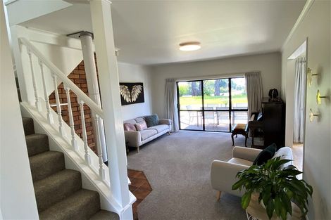 Photo of property in 5 Godwit Place, Waiuku, 2123