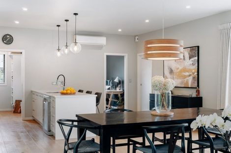 Photo of property in 2 Jacks Point Rise, Jacks Point, Queenstown, 9371