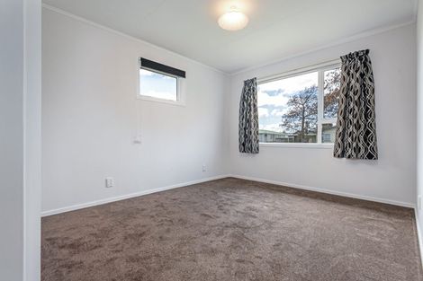 Photo of property in 18 Acacia Street, Kelvin Grove, Palmerston North, 4414