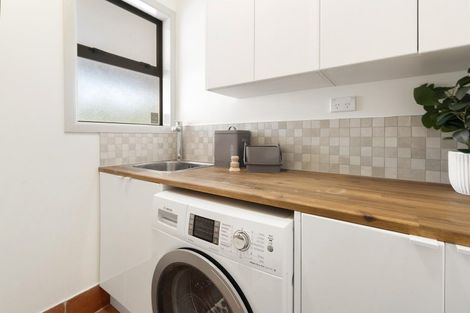 Photo of property in 154 Oxford Terrace, Epuni, Lower Hutt, 5011