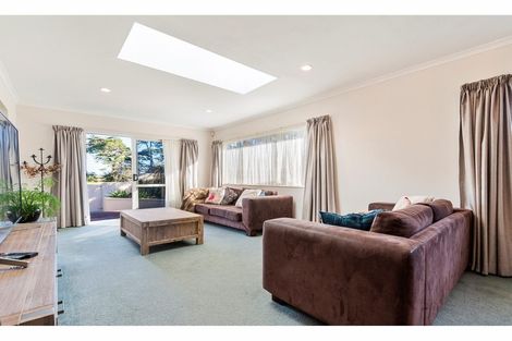 Photo of property in 37 Roys Road, Weymouth, Auckland, 2103