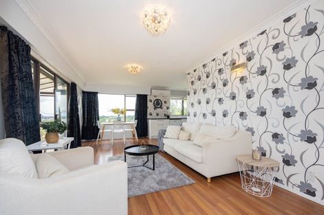 Photo of property in 2/48 Hogans Road, Glenfield, Auckland, 0629