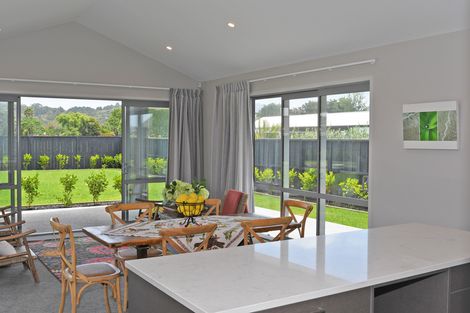 Photo of property in 6 Shearwater Lane, Point Wells, 0986