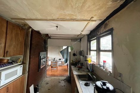 Photo of property in 305 Don Buck Road, Massey, Auckland, 0614