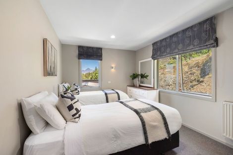 Photo of property in 6a Lancewood Lane, Queenstown, 9300
