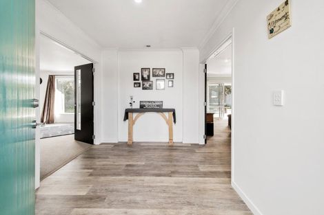 Photo of property in 4 Carlyle Lane, Rolleston, 7614