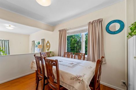 Photo of property in 27 Camelot Place, Glenfield, Auckland, 0629