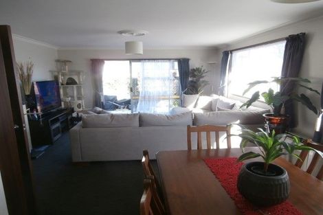 Photo of property in 5 Salford Avenue, Redwood, Christchurch, 8051