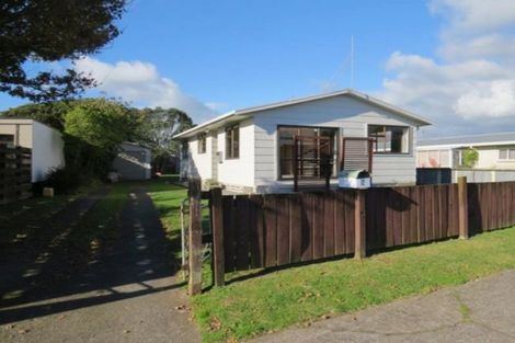 Photo of property in 12 Te Whena Place, Waitara, 4320