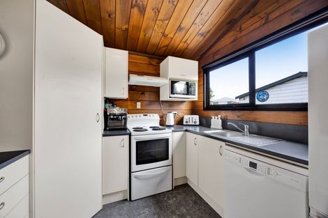 Photo of property in 23 Rospeath Crescent, Spotswood, New Plymouth, 4310