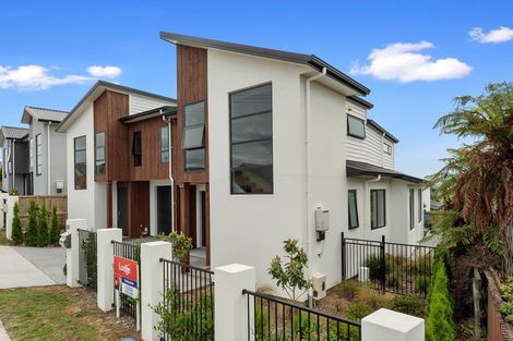 Photo of property in 4/87 Rototuna Road, Rototuna, 3210