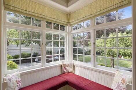 Photo of property in 1 Grove Road, Devonport, Auckland, 0624