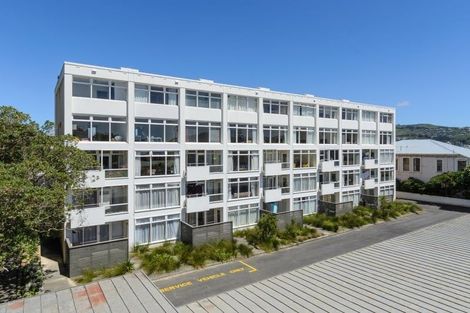 Photo of property in 4 Claremont Grove, Mount Victoria, Wellington, 6011