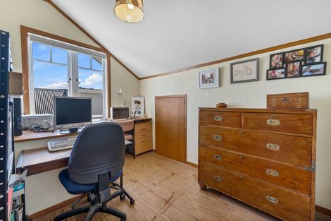 Photo of property in 3 Cambridge Terrace, Devonport, Auckland, 0624