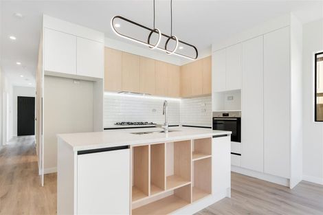 Photo of property in 42 Whakairo Crescent, Gulf Harbour, 0930