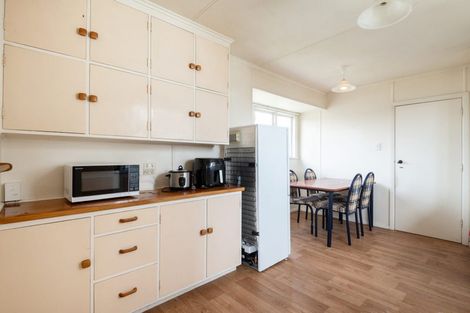 Photo of property in 73 Greenslade Crescent, Northcote, Auckland, 0627