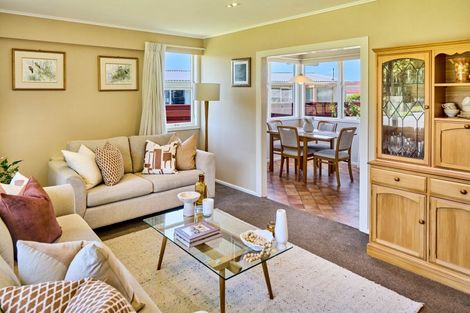 Photo of property in 22 Reese Jones Grove, Maungaraki, Lower Hutt, 5010