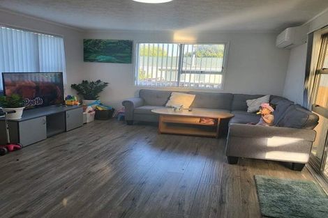 Photo of property in 5 Lismore Place, Papatoetoe, Auckland, 2025